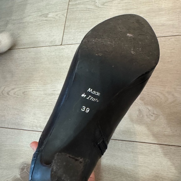 Elegant Black Lace-Up Ankle Boots
🇮🇹 - Picture 6 of 8